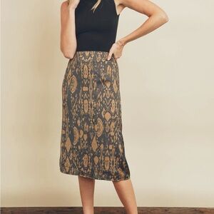 Elegant Black and Tan Patterned Skirt